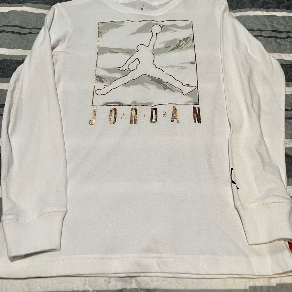 Boy’s Air Jordan Long Sleeve T-shirt